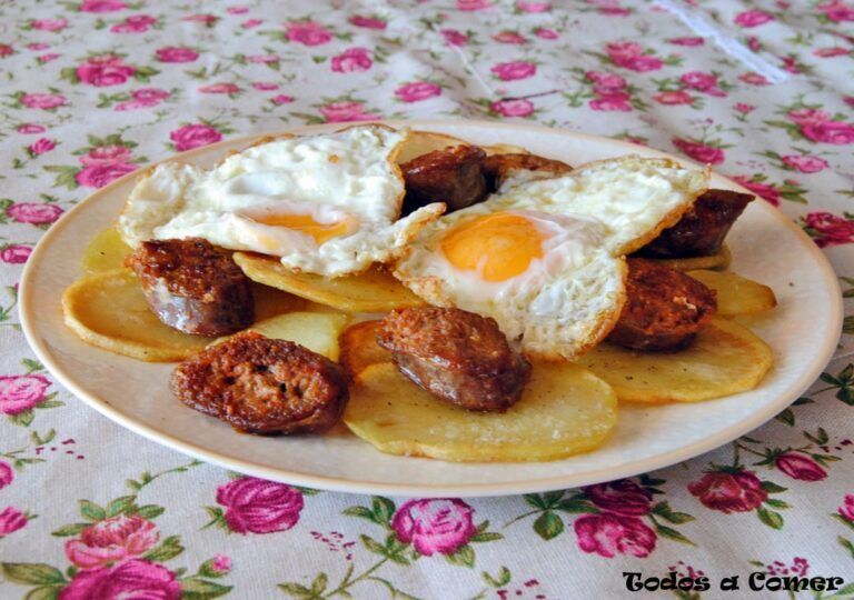 Receta de huevos rotos con chorizo