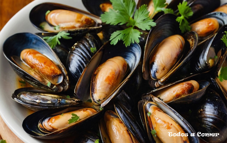 Mejillones a la vinagreta recién abiertos
