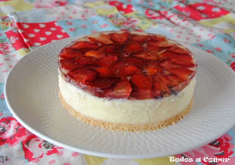 Receta de cheesecake sin horno con chocolate blanco y fresas