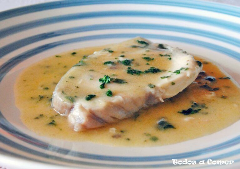 Tintorera en salsa