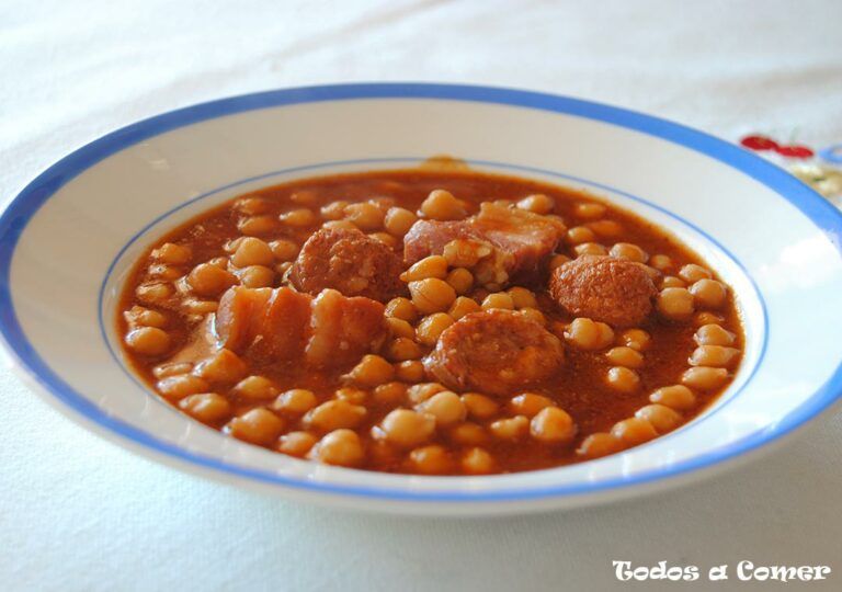 Receta de garbanzos con chorizo y panceta
