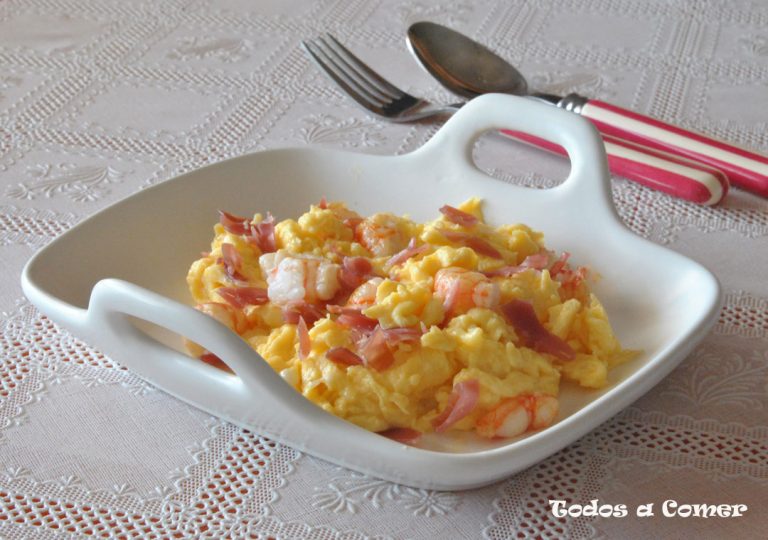 Revuelto de gambas y jamón