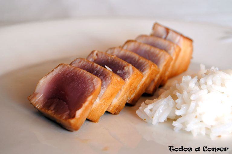 Lomo de atún con salsa de soja. Receta fácil