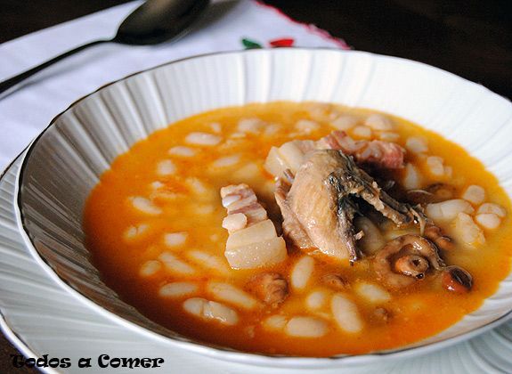 Receta: Judías blancas con níscalos y codorniz