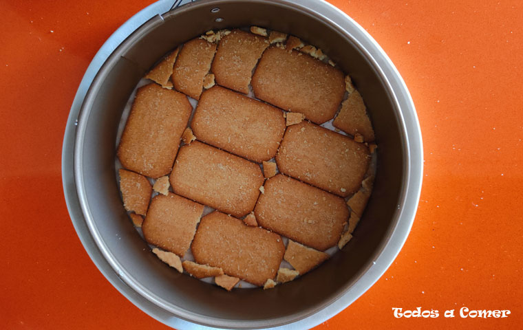Tarta de canela y queso sin horno- Base de galletas napolitanas