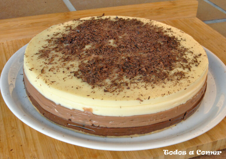 Tarta de tres chocolates con cuajada (sin horno)