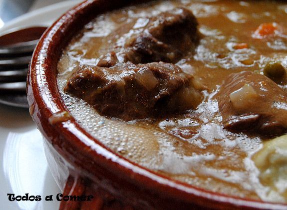 Mesón el Rastro, en Ávila Mesón el Rastro, en Ávila- Guiso de ternera del valle de Amblés