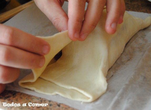 Receta de Solomillo Wellington Receta de Solomillo Wellington- Formando el paquete de hojaldre