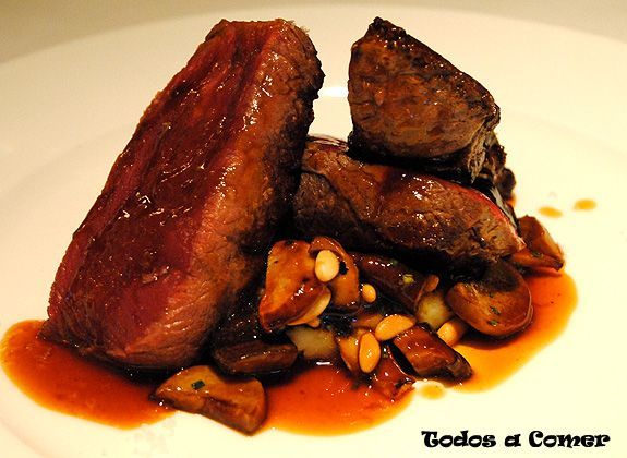 Restaurante la Casa del Carmen- Lomo de ciervo con puré de patatas y setas