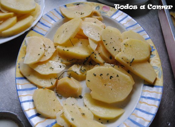 Receta de patatas panadera- Patatas cortadas y con especias
