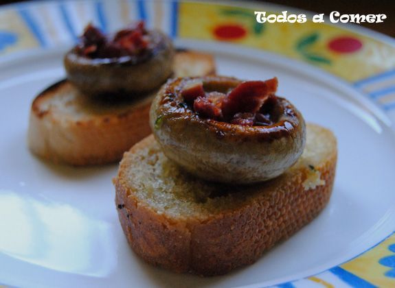 Receta de canapés de champiñones con virutas de jamón