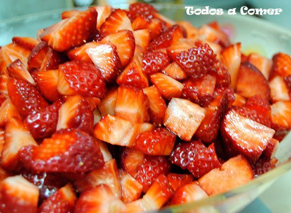 Receta de mermelada de fresa casera- Fruta en la cazuela