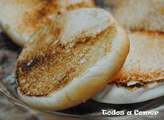 Receta. Hamburguesas con queso. Dorar pan de hamburguesa 2
