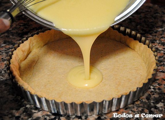 Receta: Tarta de limón - Rellenando la tartaleta