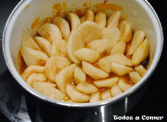 Receta: Tarta tatín de pera. Caramelizando las peras Receta: Tarta tatín de pera. Caramelizando las peras