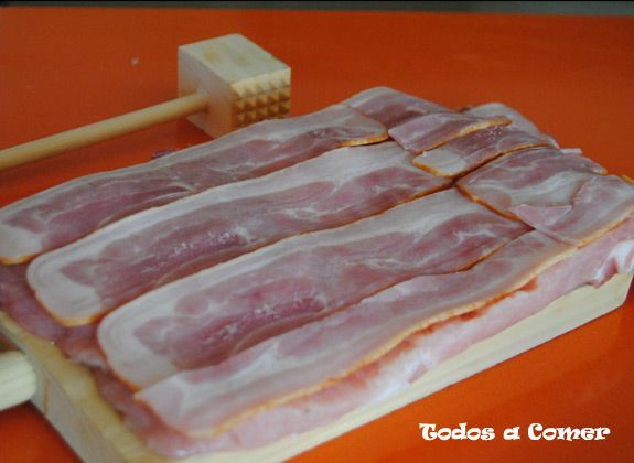 Receta. Lomo relleno- cubierto de bacon Receta. Lomo relleno- cubierto de bacon
