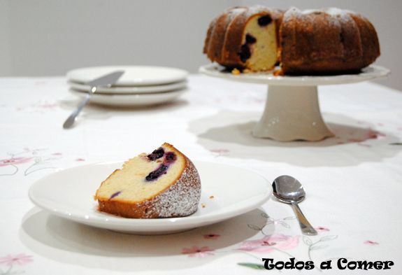 Bundt Cake de arándanos y naranja - Porción