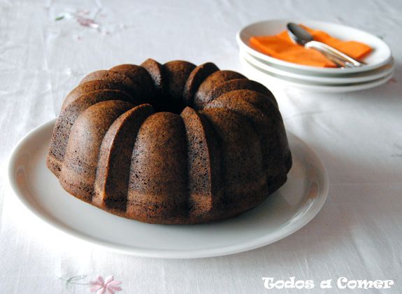Receta. Bundt cake de chocolate. Bizcocho