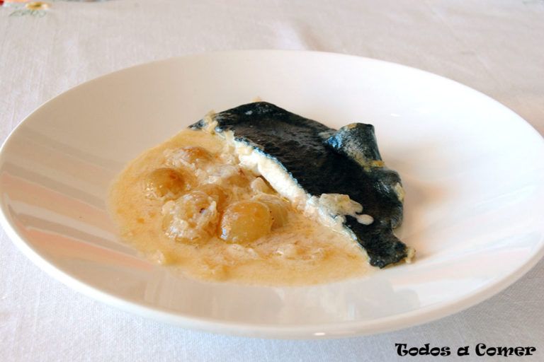 Rodaballo al cava con uvas - Receta fácil