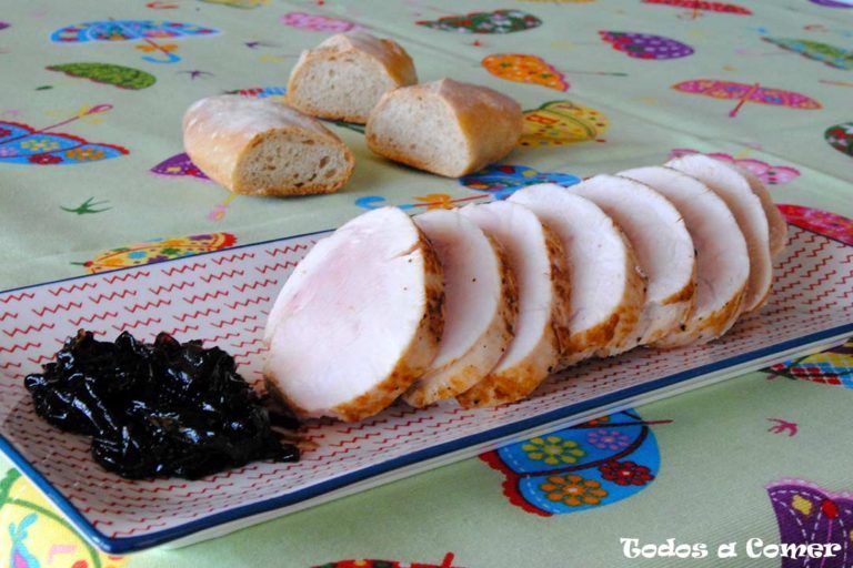 Pechuga de pavo al horno con cebolla caramelizada