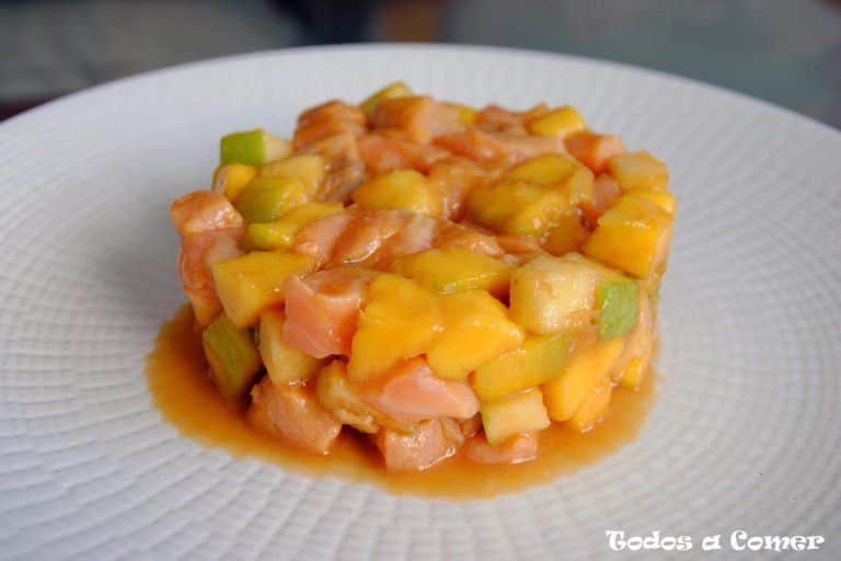 Receta. Tartar de salmón, mango y manzana