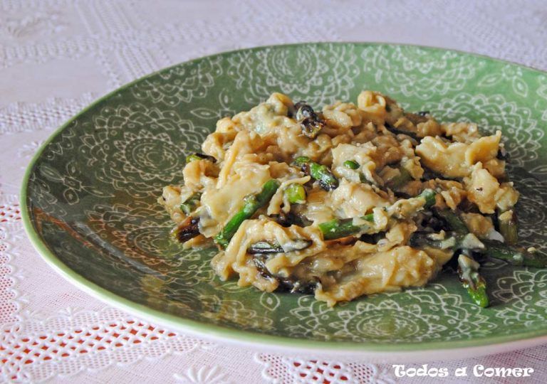 Revuelto de espárragos verdes. Receta