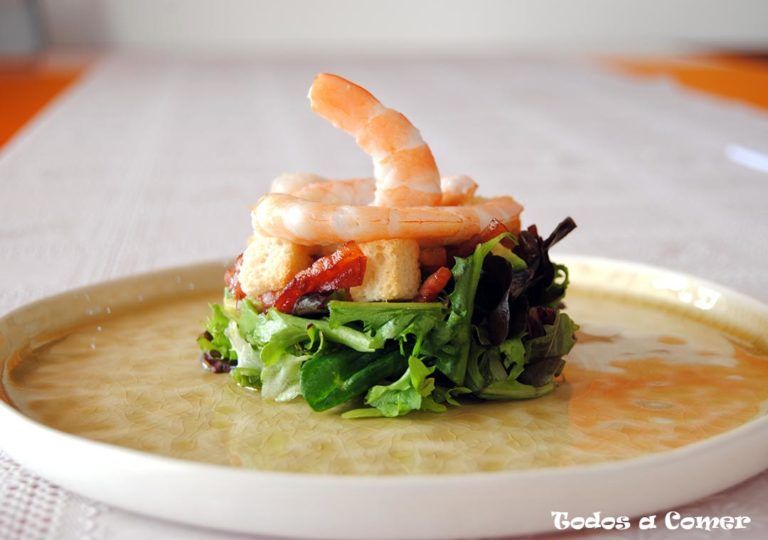 Ensalada de langostinos, lechuga y aguacate - Receta