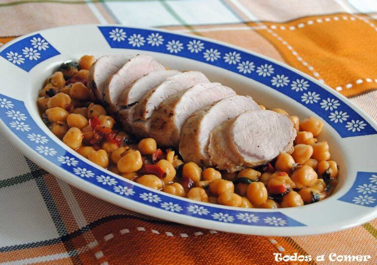 Receta de solomillo de cerdo con garbanzos y verduras