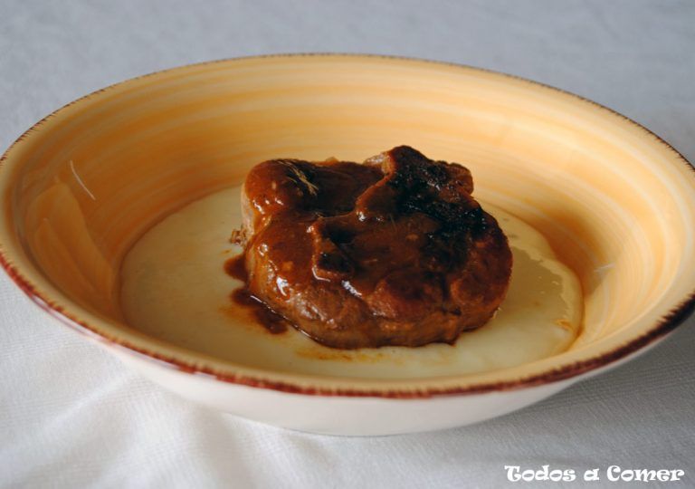 Ossobuco de cerdo en salsa