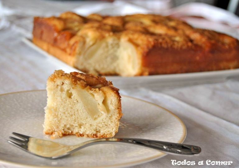 Bizcocho de peras caramelizadas