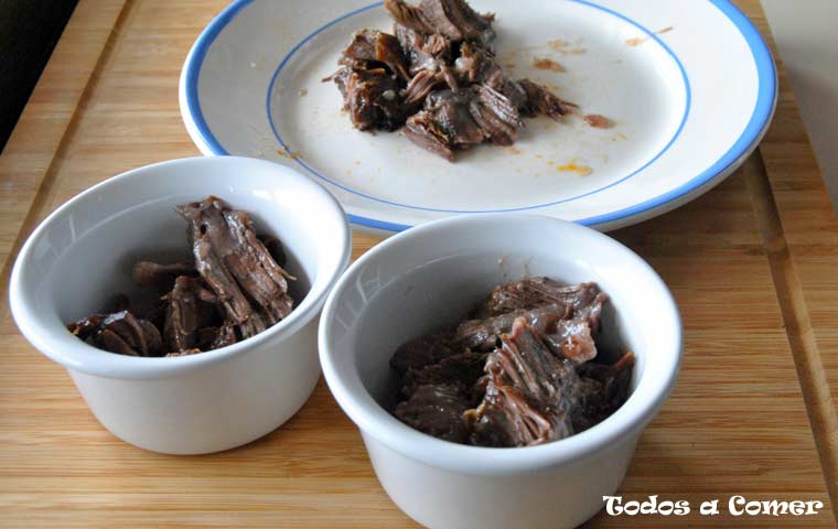 Carrilleras en hojaldre- Carne partida