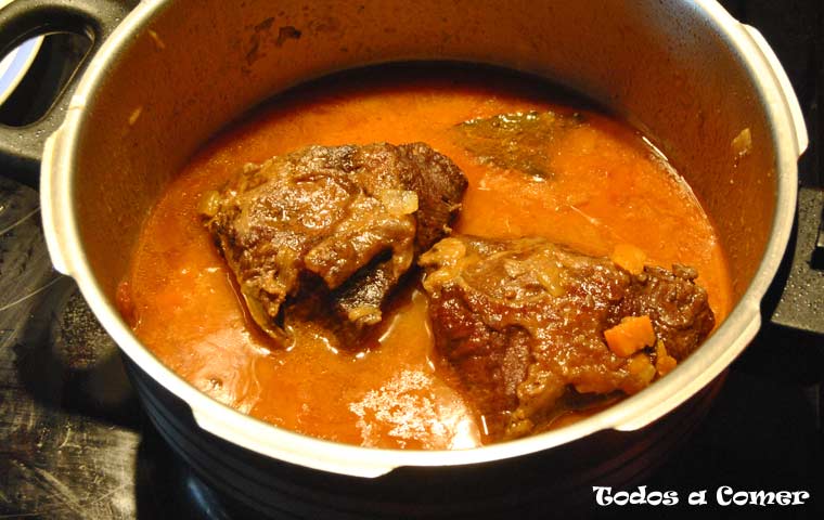 Carrilleras guisadas- Carne cocida