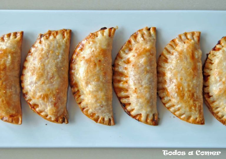 Empanadillas de atún al horno. Receta fácil y sabrosa