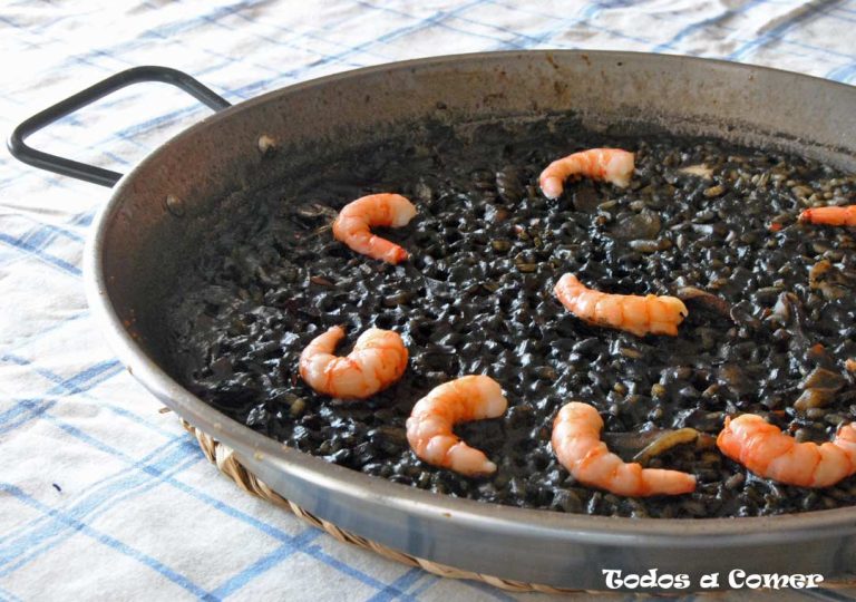 Arroz negro con calamares