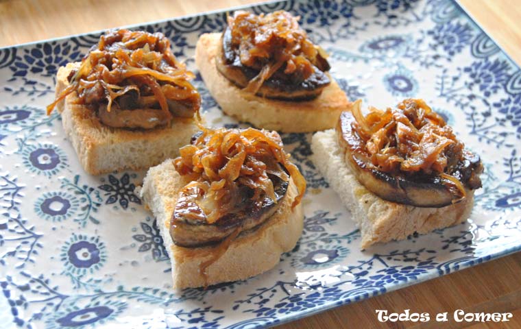 Canapés de foie y cebolla caramelizada para fiestas