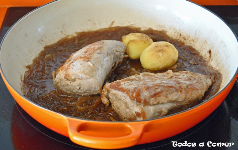 Solomillo de cerdo a la cerveza- Cocinando todo junto