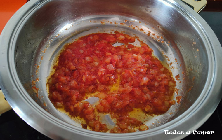Potaje de garbanzos- Haciendo el sofrito