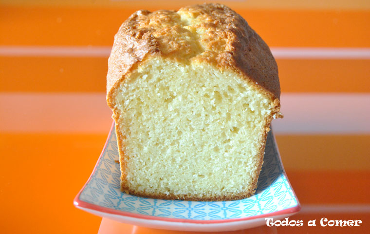 Bizcocho de queso crema esponjoso- Corte