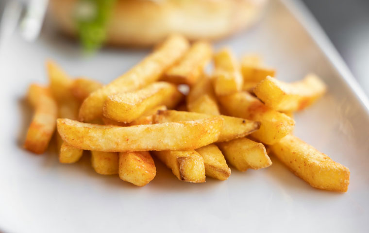 Aceite de oliva virgen extra, el mejor aceite para freír patatas