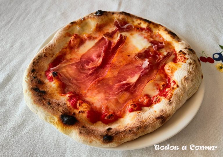 Pizza napolitana de jamón