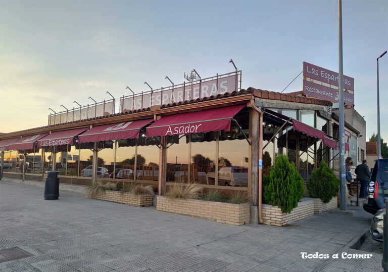 Así es el asador las Esparteras, el bar de carretera más famoso de la A5