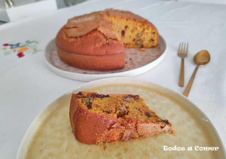 Receta fácil de bizcocho de calabaza con nueces y chocolate