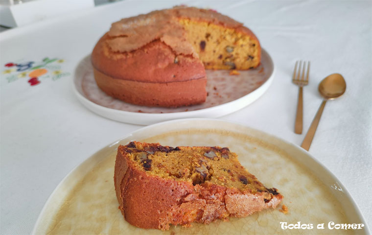 Bizcocho de calabaza con nueces y pepitas de chocolate